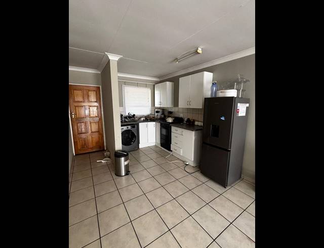 2 BEDROOM PROPERTY TO RENT IN STRUBENVALE
